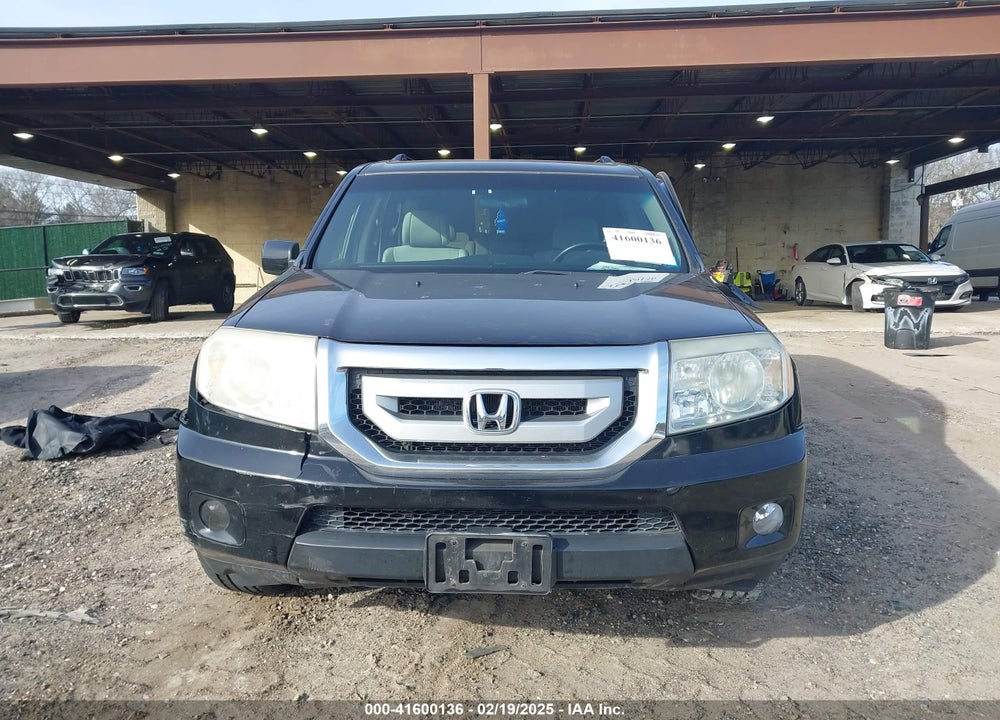 2011 HONDA PILOT EX VIN: 5FNYF4H47BB091286