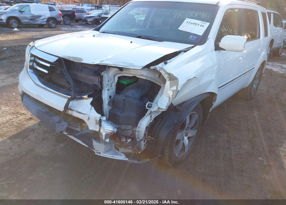 2012 HONDA PILOT TOURING VIN: 5FNYF4H99CB076172
