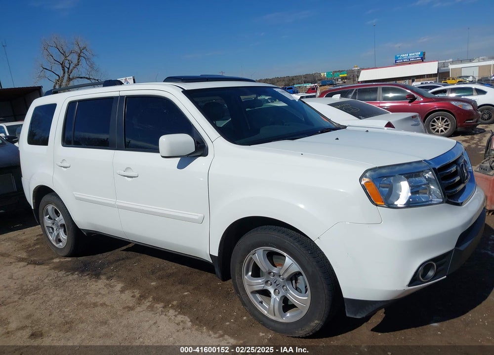 2015 HONDA PILOT VIN: 5FNYF4H56FB061209