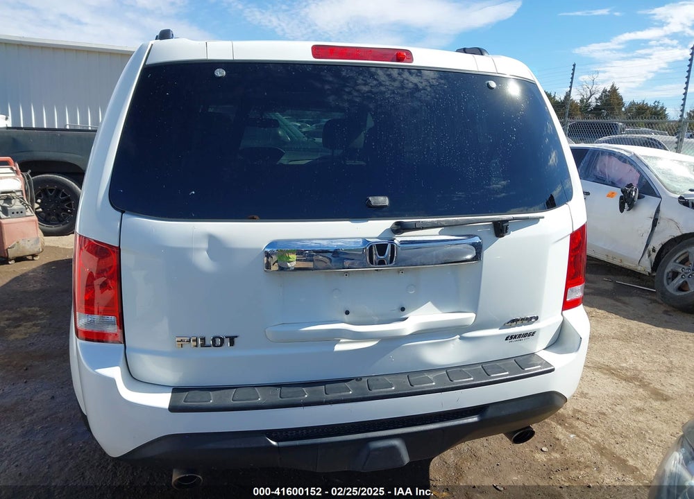 2015 HONDA PILOT VIN: 5FNYF4H56FB061209