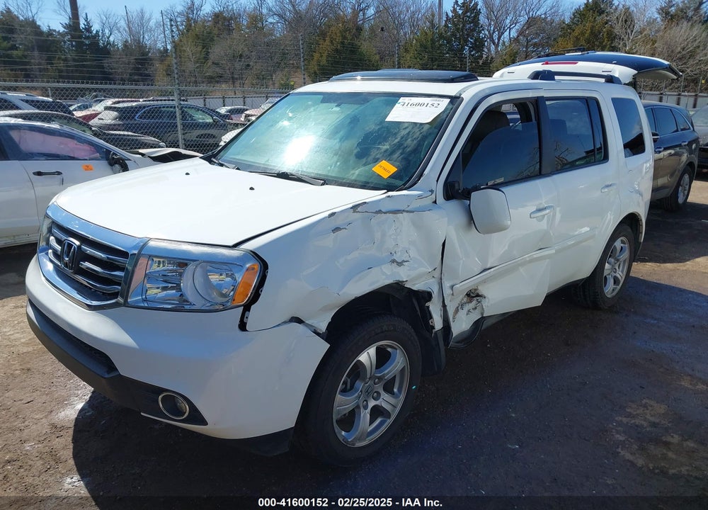 2015 HONDA PILOT VIN: 5FNYF4H56FB061209