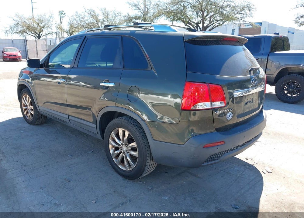 2011 KIA SORENTO EX VIN: 5XYKU3A11BG096031
