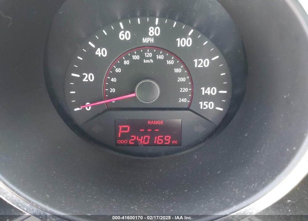 2011 KIA SORENTO EX VIN: 5XYKU3A11BG096031
