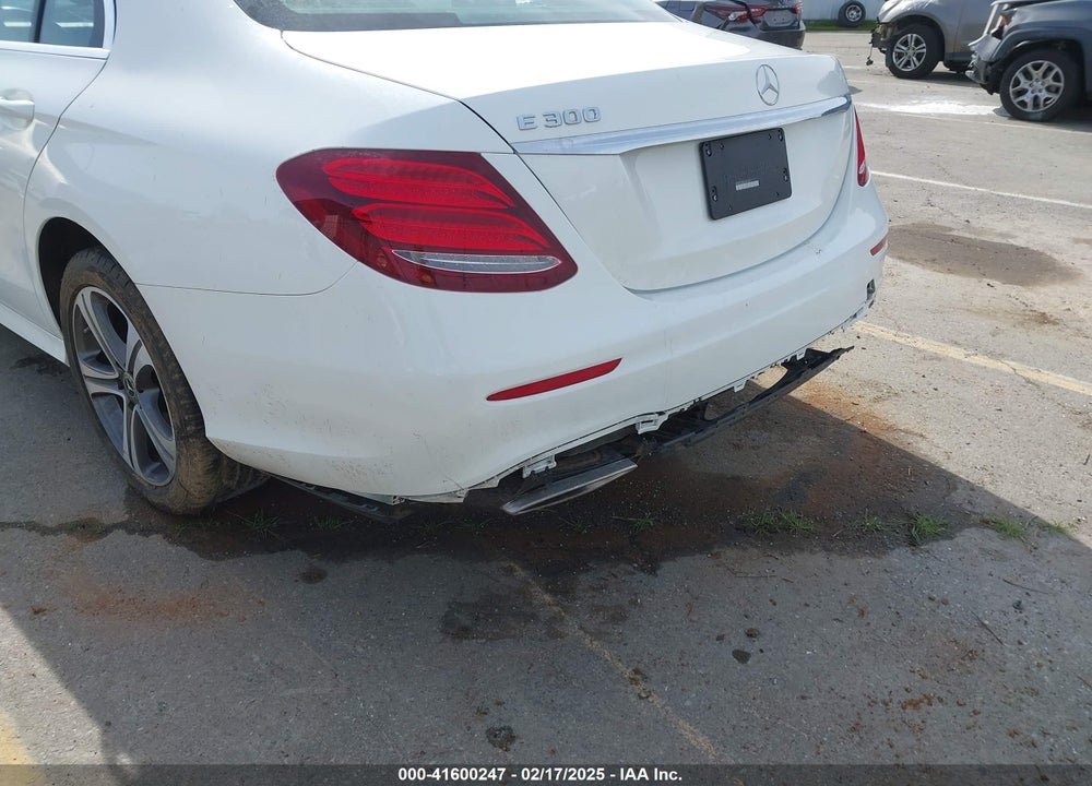 2019 MERCEDES-BENZ E 300 VIN: WDDZF4JB8KA597205