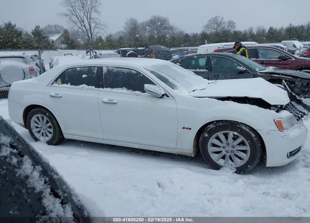 2013 CHRYSLER 300C VIN: 2C3CCAET0DH507337