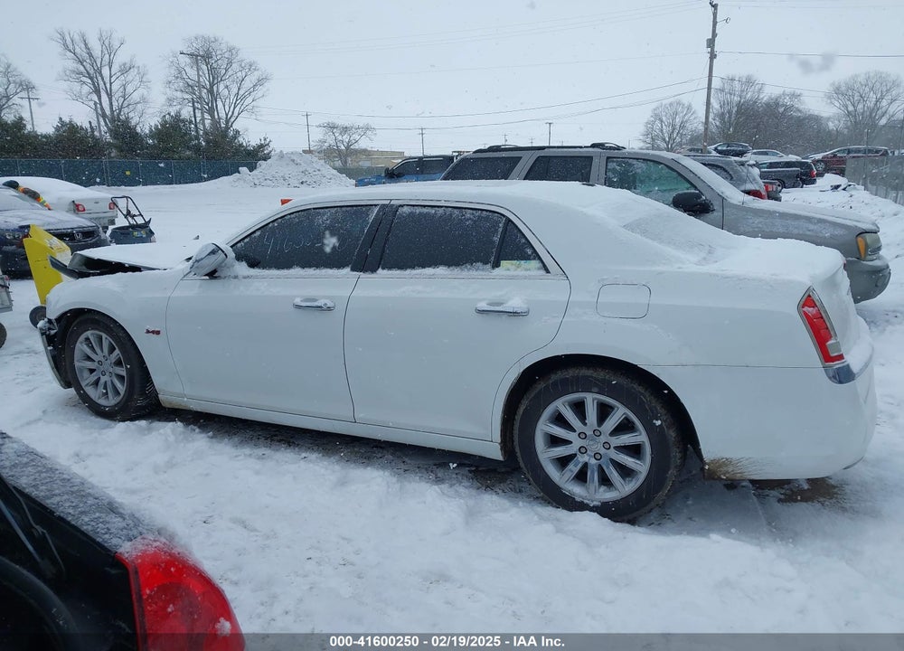 2013 CHRYSLER 300C VIN: 2C3CCAET0DH507337
