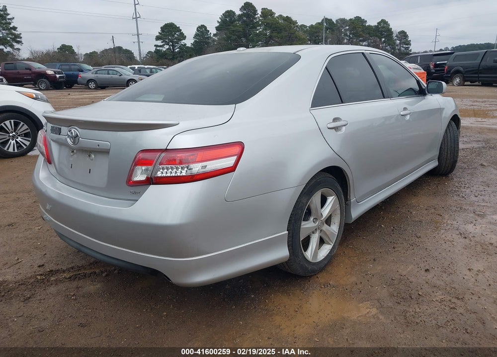 2011 TOYOTA CAMRY SE VIN: 4T1BF3EK4BU205542