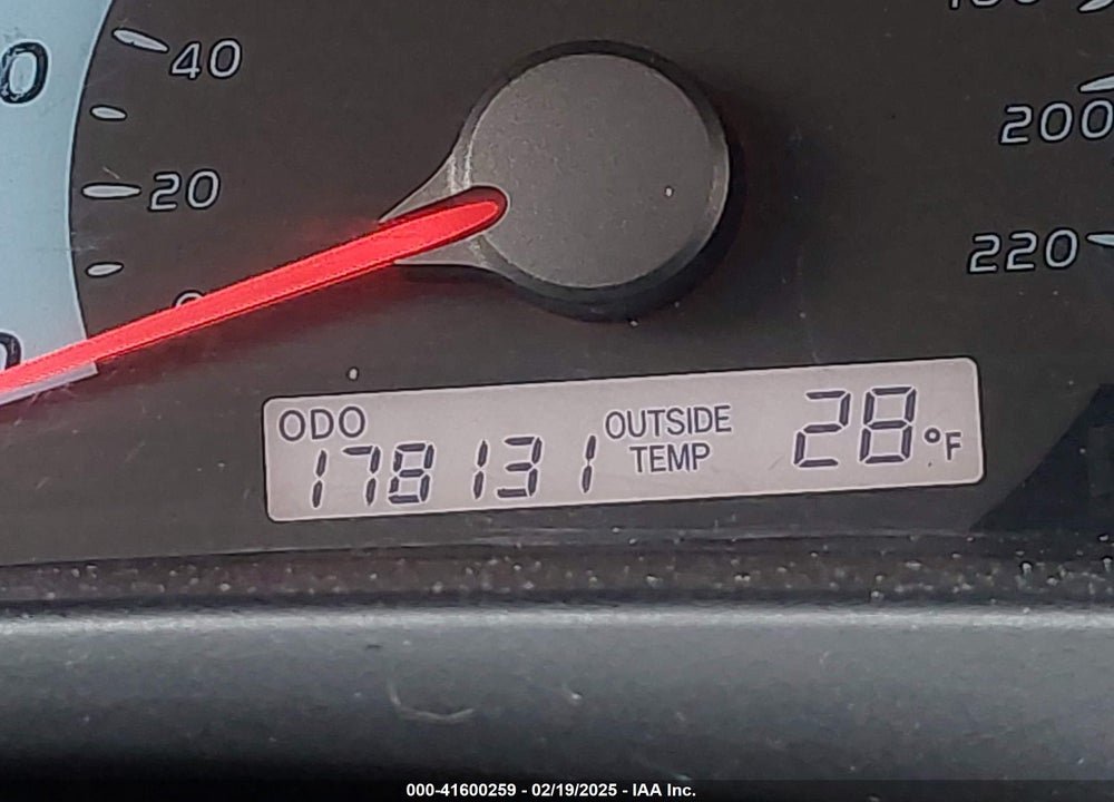 2011 TOYOTA CAMRY SE VIN: 4T1BF3EK4BU205542