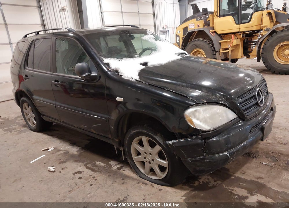 1999 MERCEDES-BENZ ML 430 VIN: 4JGAB72E6XA080355