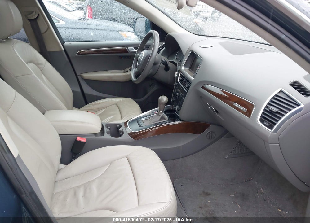 2009 AUDI Q5 3.2 PREMIUM VIN: WA1KK78R09A019180