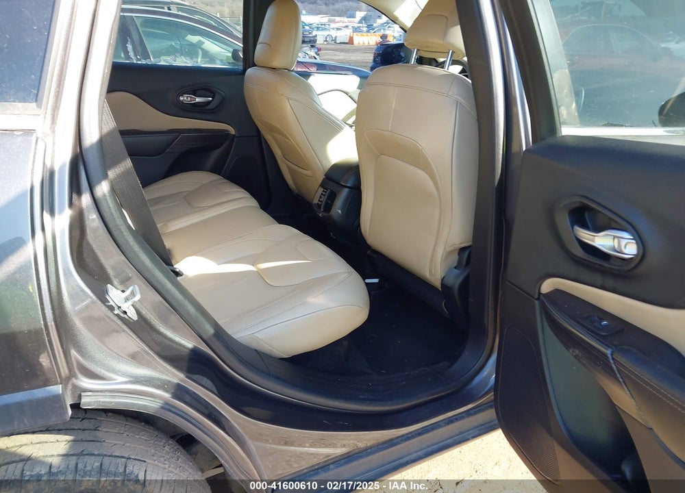 2015 JEEP CHEROKEE VIN: 1C4PJLDS4FW553894