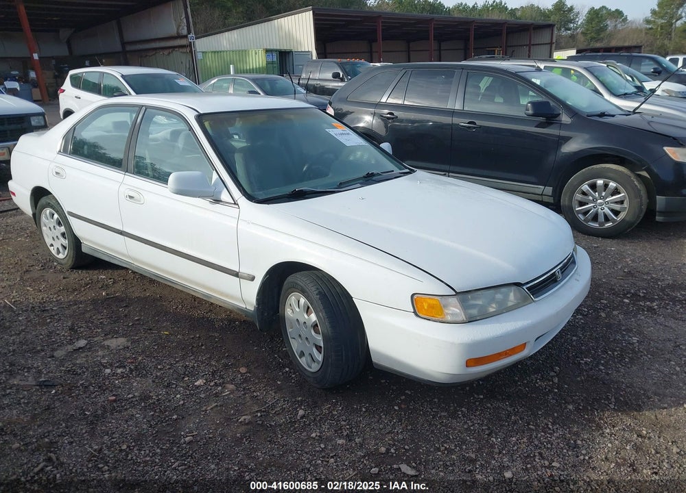 1996 HONDA ACCORD LX/EX VIN: 1HGCE664XTA021305