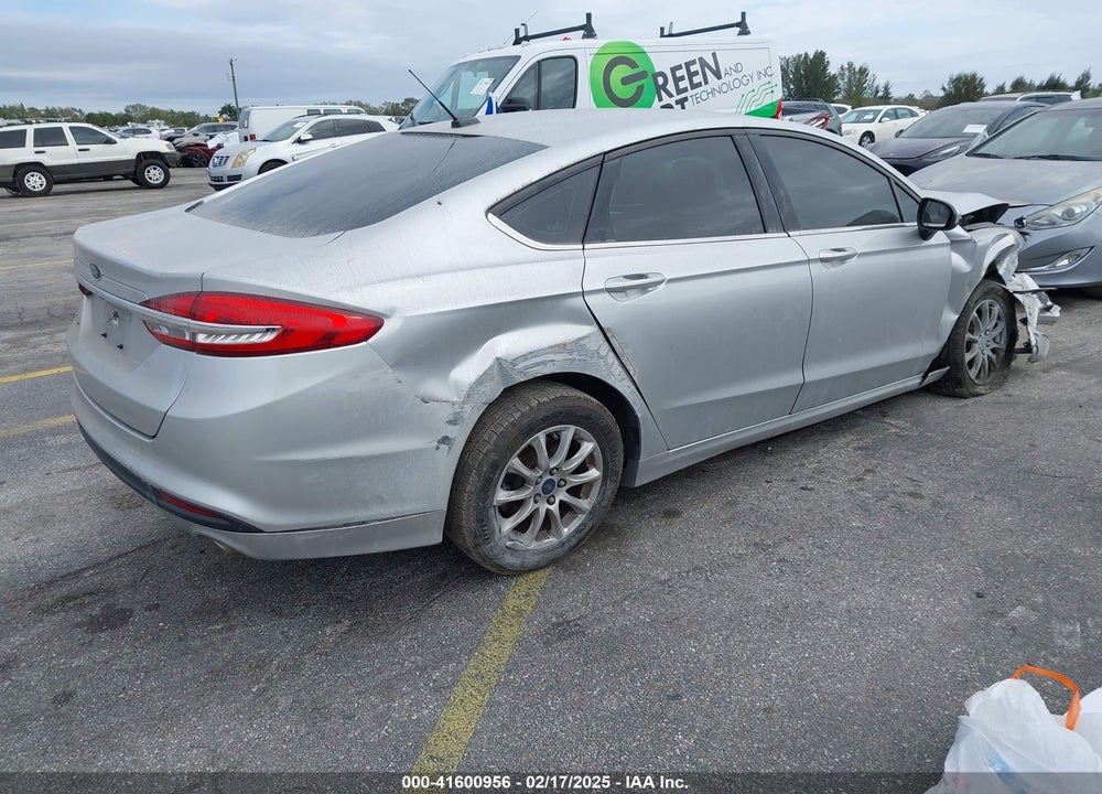2018 FORD FUSION S VIN: 3FA6P0G76JR143616