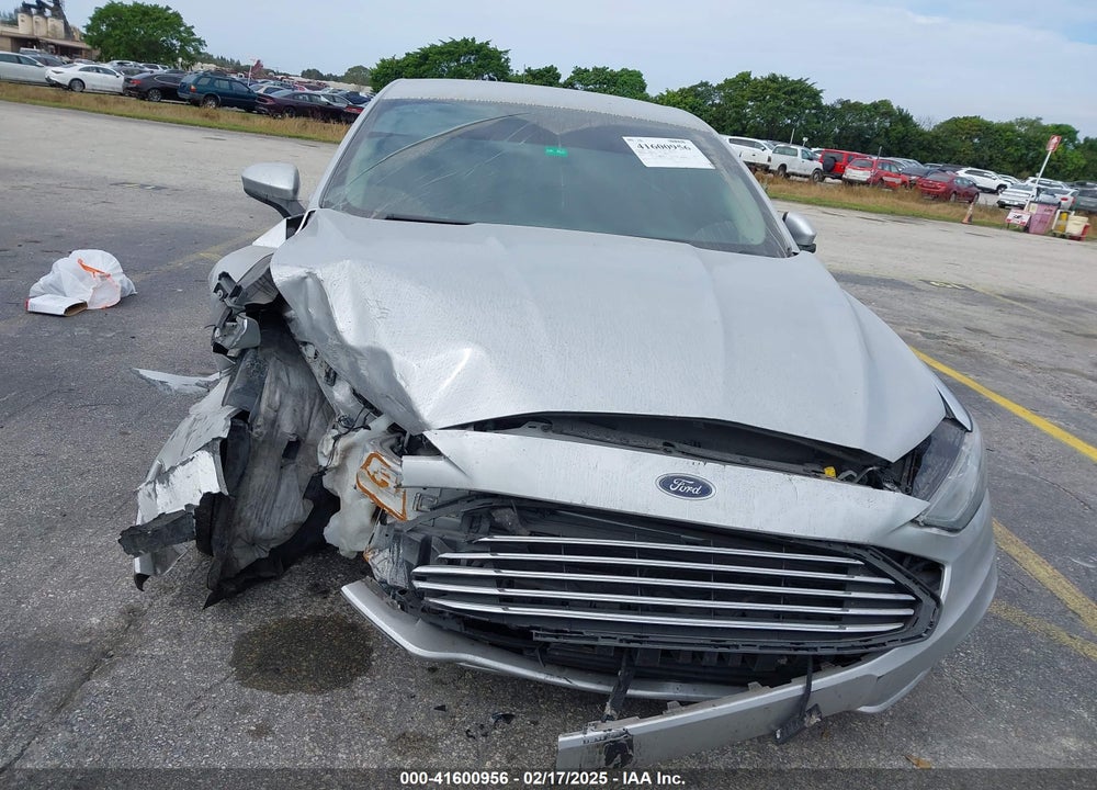 2018 FORD FUSION S VIN: 3FA6P0G76JR143616