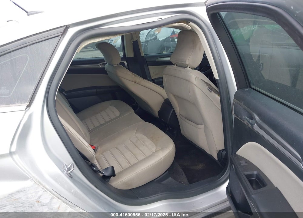 2018 FORD FUSION S VIN: 3FA6P0G76JR143616