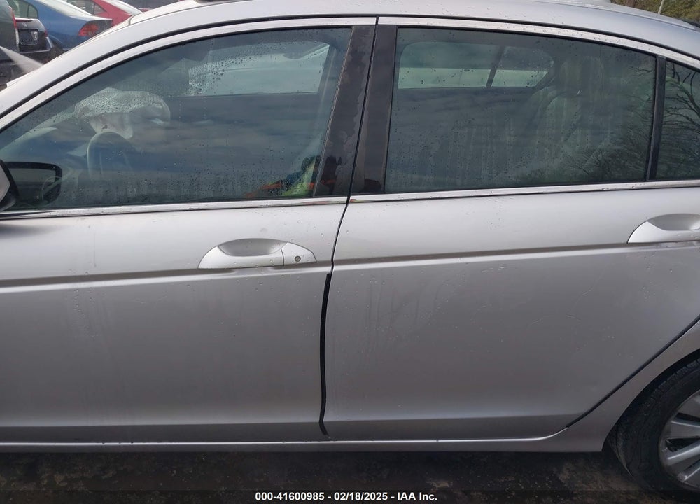 2012 HONDA ACCORD 2.4 EX-L VIN: 1HGCP2F82CA156882