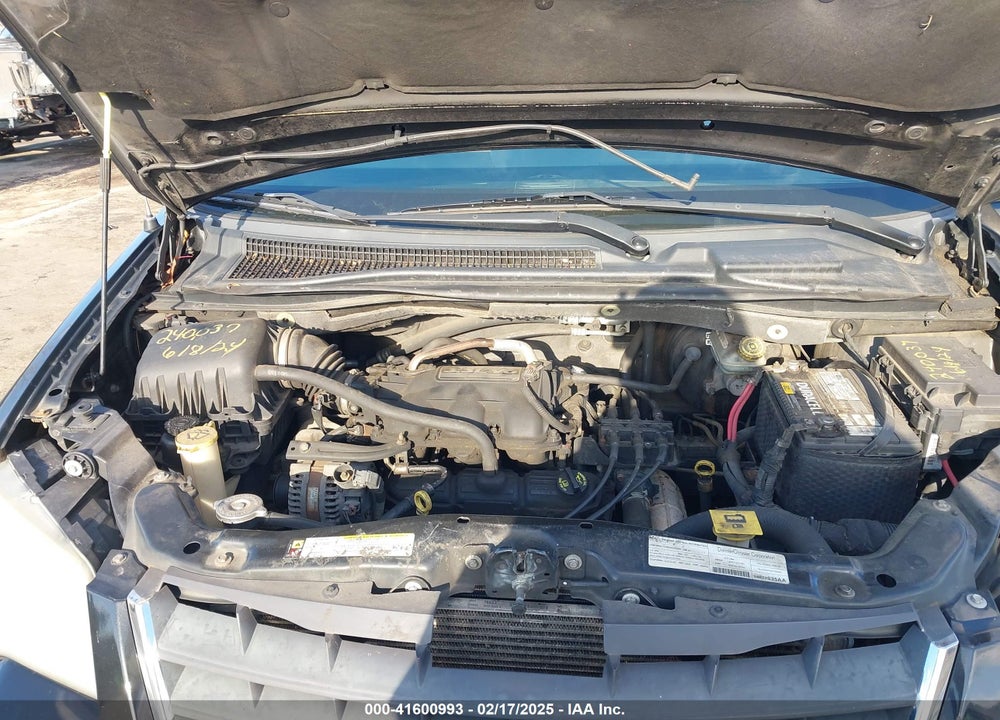 2008 CHRYSLER TOWN & COUNTRY LX VIN: 2A8HR44H88R840764
