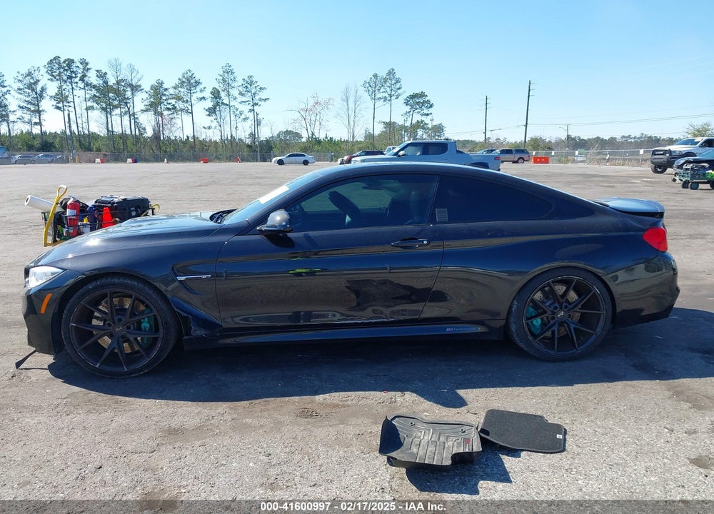 2015 BMW M4 VIN: WBS3R9C56FK331329