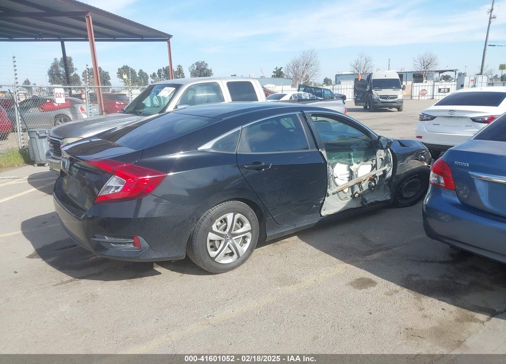2018 HONDA CIVIC VIN: 19XFC2F57JE200351