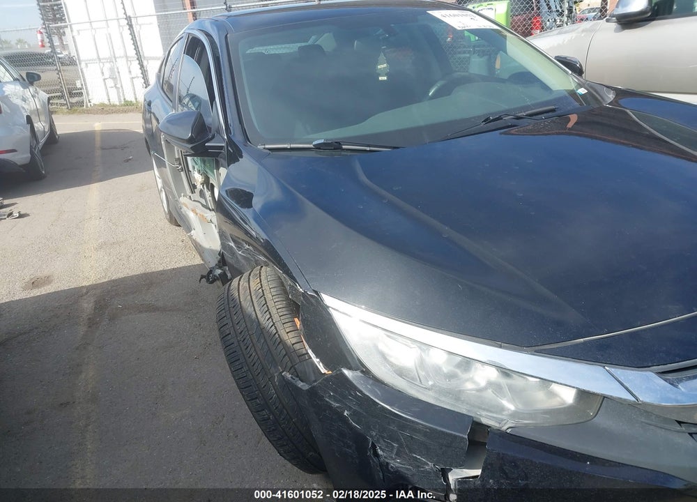 2018 HONDA CIVIC VIN: 19XFC2F57JE200351