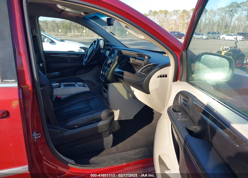 2014 CHRYSLER TOWN & COUNTRY VIN: 2C4RC1BG4ER112845
