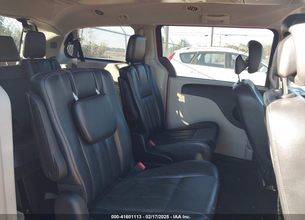 2014 CHRYSLER TOWN & COUNTRY VIN: 2C4RC1BG4ER112845