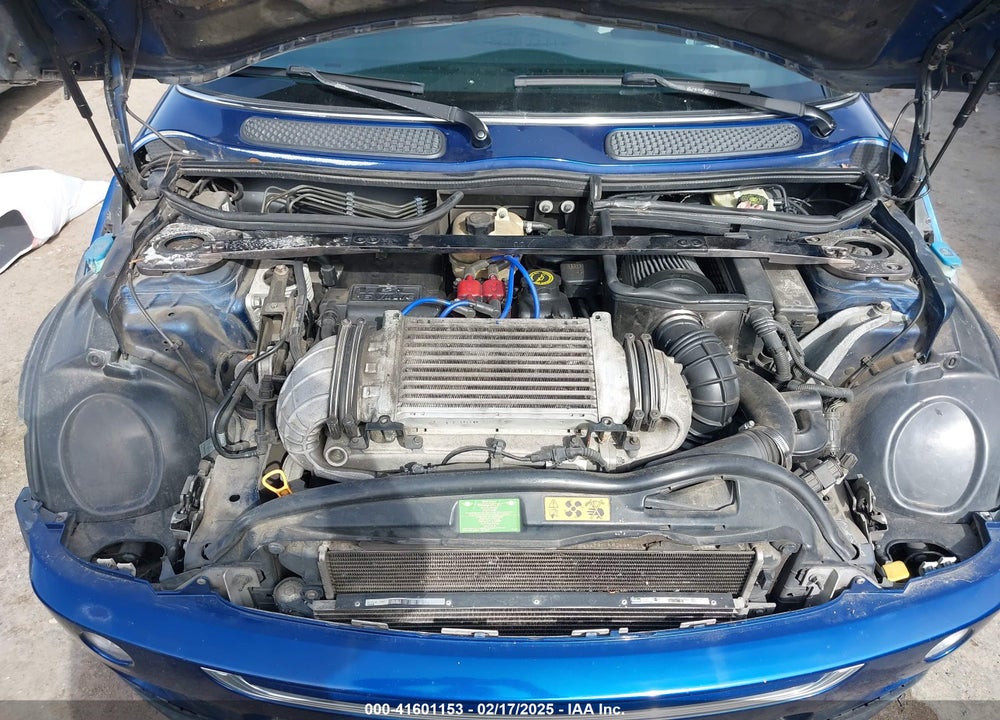 2003 MINI COOPER S VIN: WMWRE33433TD72153
