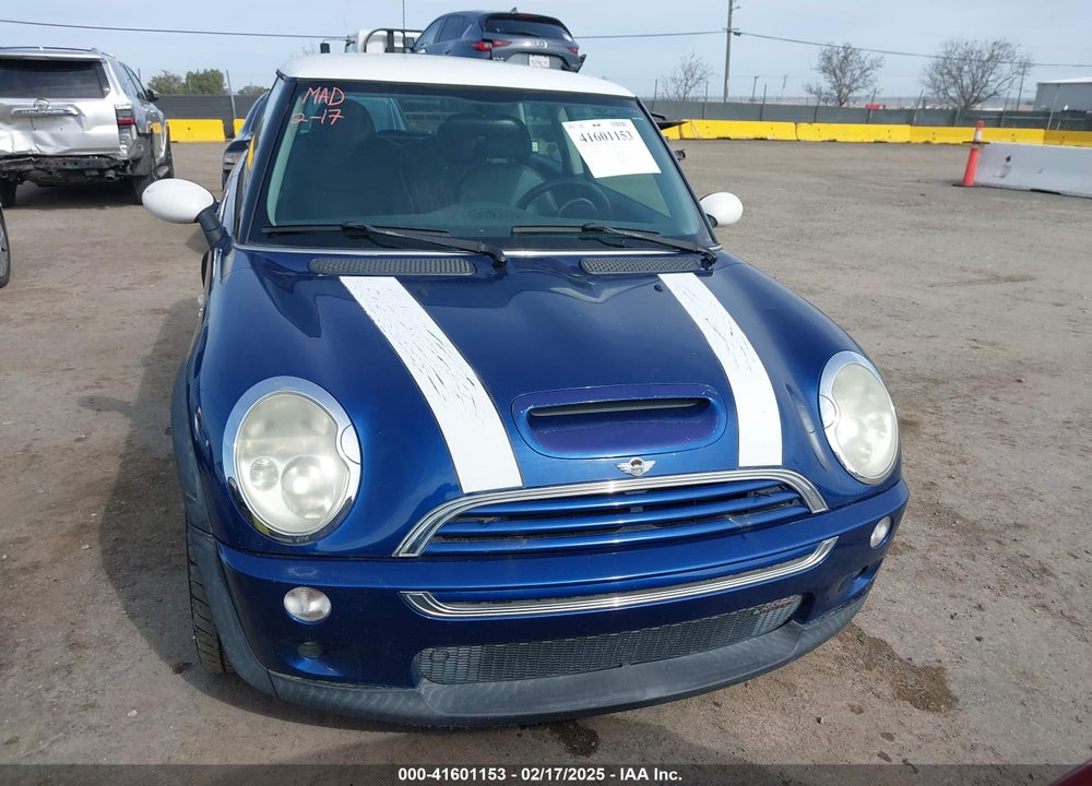 2003 MINI COOPER S VIN: WMWRE33433TD72153