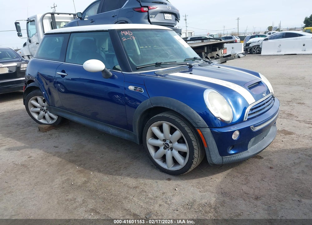 2003 MINI COOPER S VIN: WMWRE33433TD72153
