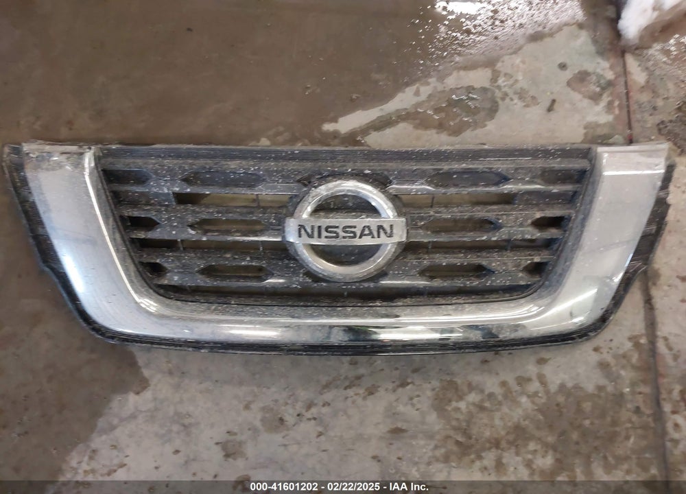 2017 NISSAN PATHFINDER VIN: 5N1DR2MM9HC622179
