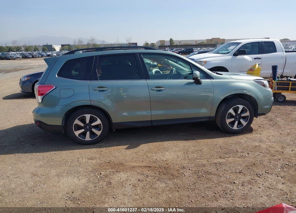 2018 SUBARU FORESTER VIN: JF2SJARC2JH406648