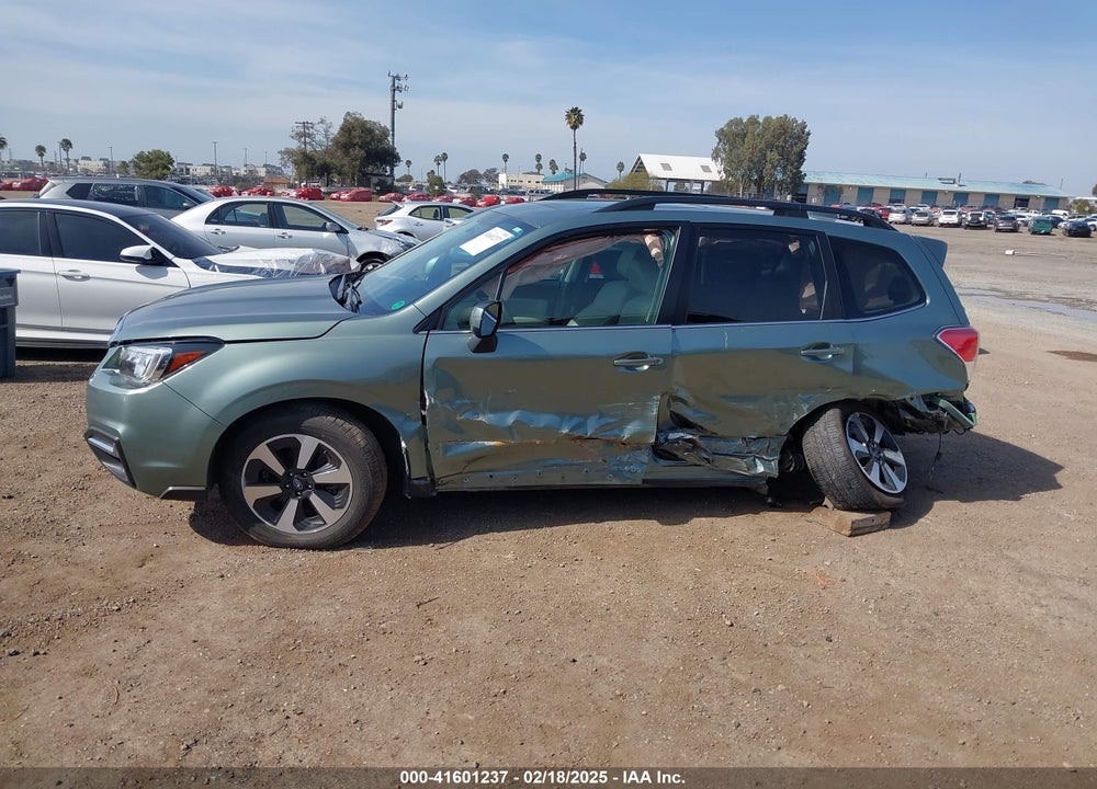 2018 SUBARU FORESTER VIN: JF2SJARC2JH406648