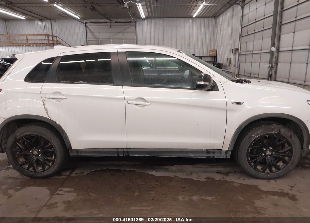 2017 MITSUBISHI OUTLANDER SPORT VIN: JA4AR3AU3HZ070123