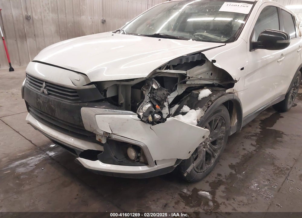 2017 MITSUBISHI OUTLANDER SPORT VIN: JA4AR3AU3HZ070123