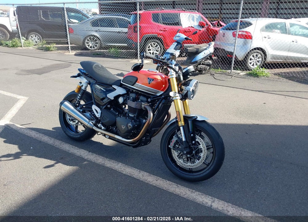 2025 TRIUMPH MOTORCYCLE SPEED TWIN 1200/1200 RS VIN: SMTDD0H28STCE0183
