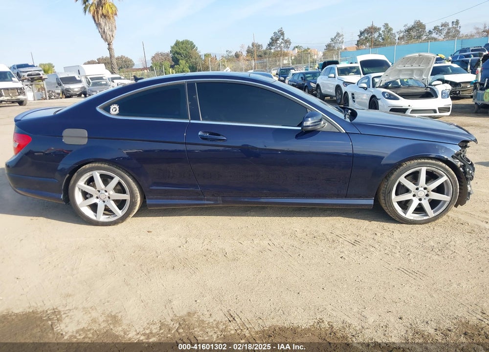 2013 MERCEDES-BENZ C 350 VIN: WDDGJ5HB8DG042269