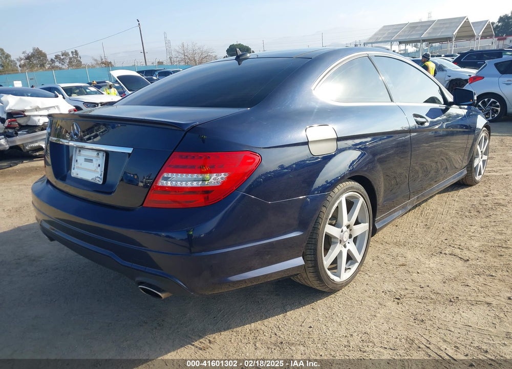 2013 MERCEDES-BENZ C 350 VIN: WDDGJ5HB8DG042269