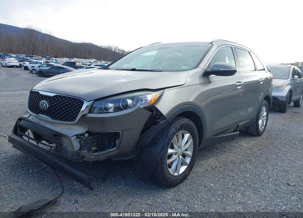 2016 KIA SORENTO VIN: 5XYPG4A32GG118100