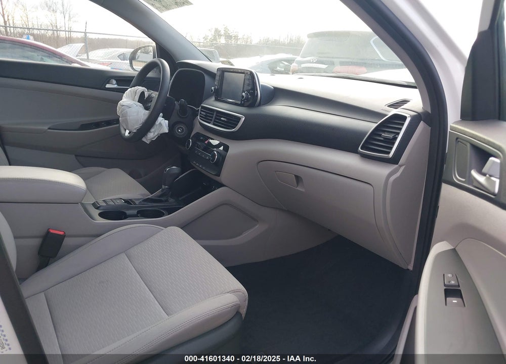 2020 HYUNDAI TUCSON SE VIN: KM8J2CA49LU122348