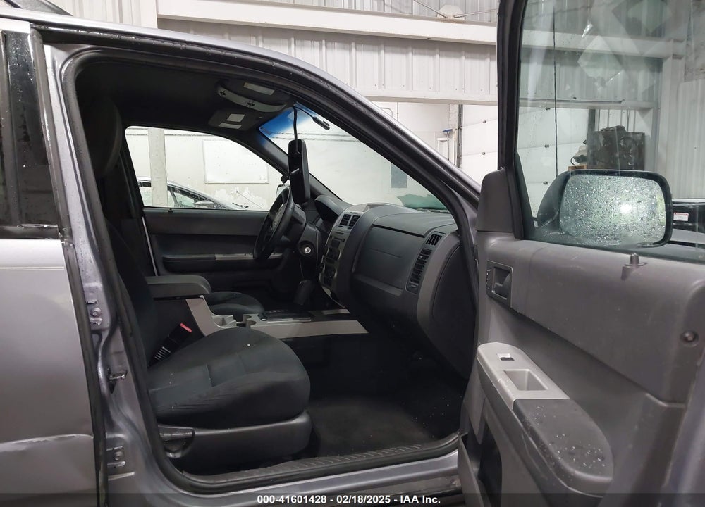 2008 FORD ESCAPE XLT VIN: 1FMCU93148KD06284