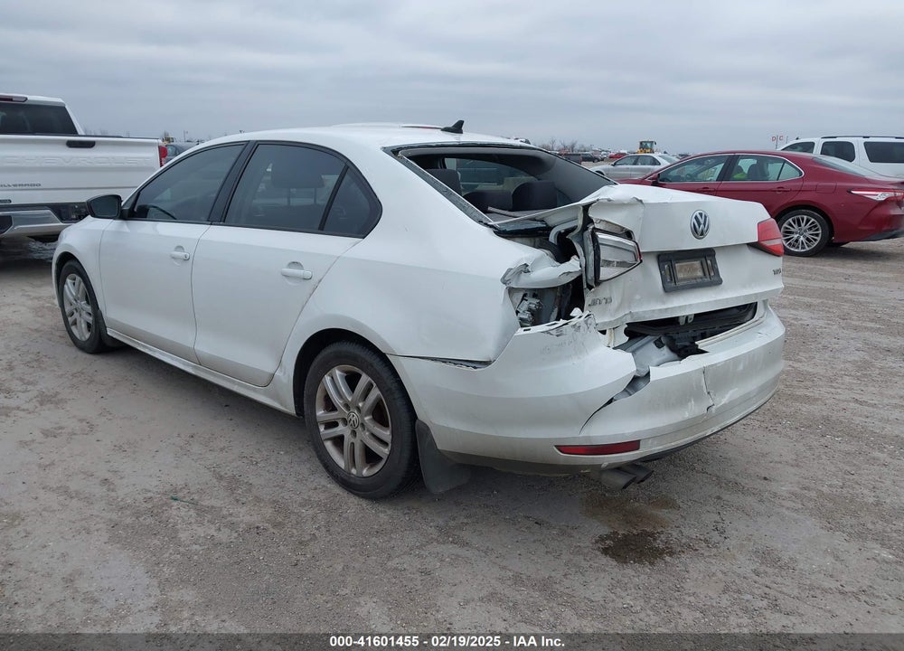 2015 VOLKSWAGEN JETTA VIN: 3VWLA7AJ5FM250833
