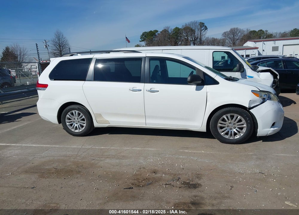 2011 TOYOTA SIENNA XLE LIMITED VIN: 5TDYK3DCXBS043733
