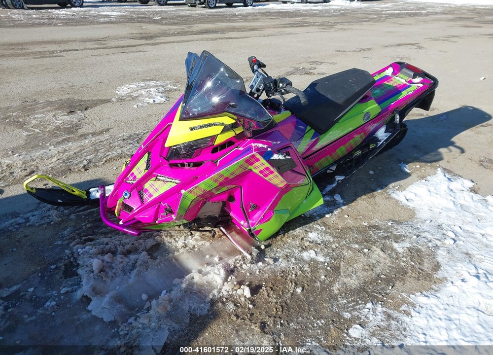 2022 POLA 850 INDY VR1 137 VIN: SN1TDV8R8NC817429