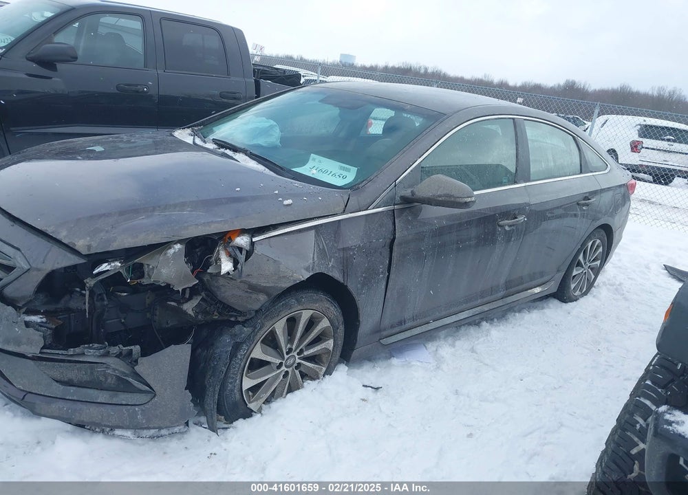 2017 HYUNDAI SONATA VIN: 5NPE34AF7HH521352