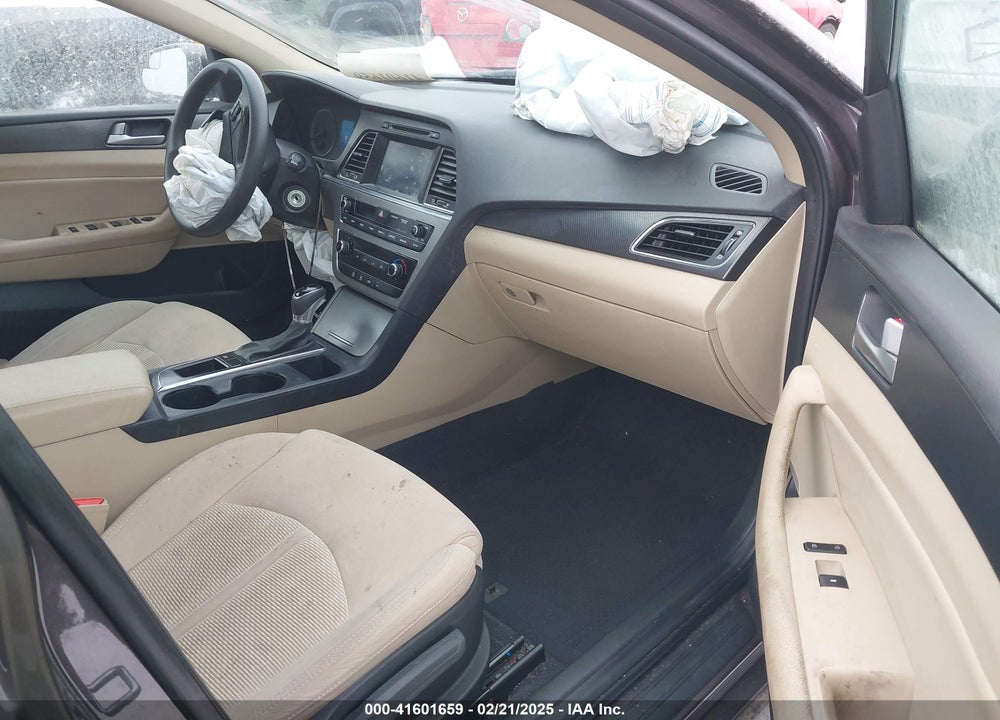 2017 HYUNDAI SONATA VIN: 5NPE34AF7HH521352