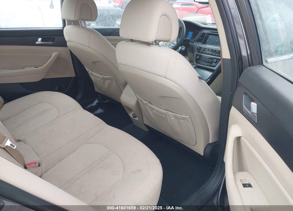 2017 HYUNDAI SONATA VIN: 5NPE34AF7HH521352