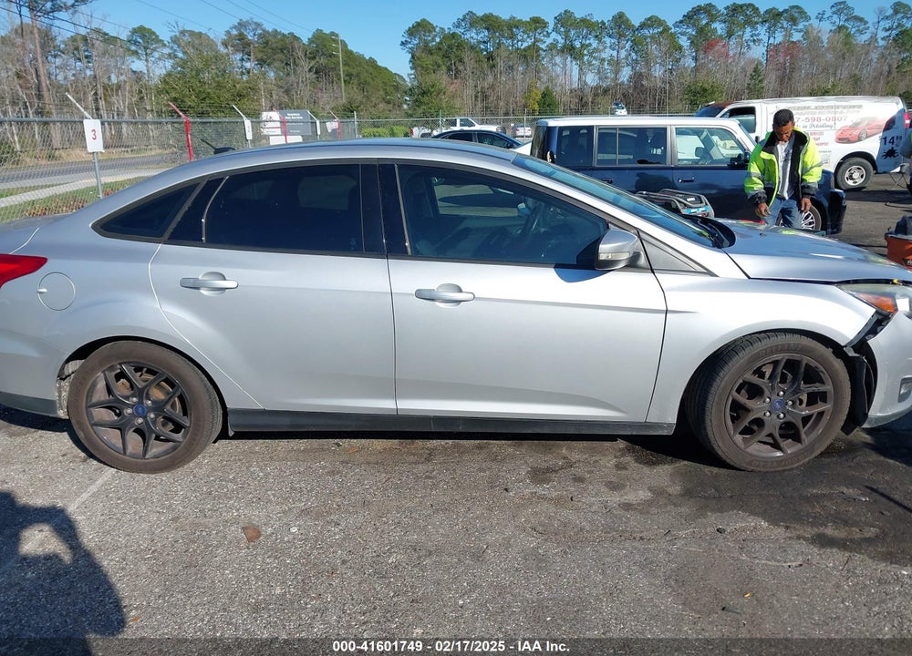 2016 FORD FOCUS VIN: 1FADP3F28GL371350