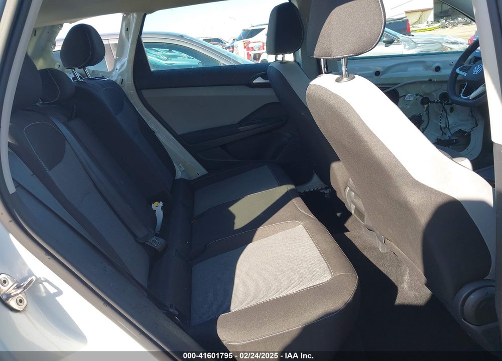 2022 VOLKSWAGEN TAOS VIN: 3VVCX7B26NM092818