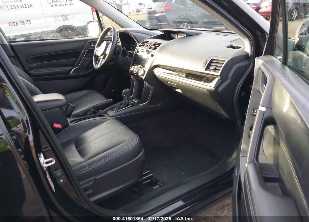 2018 SUBARU FORESTER 2.0XT TOURING VIN: JF2SJGWC6JH584327
