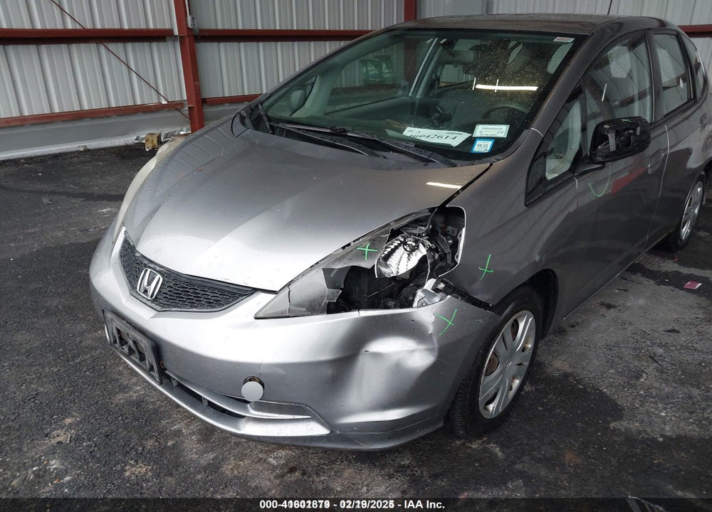2010 HONDA FIT VIN: JHMGE8G2XAC011060